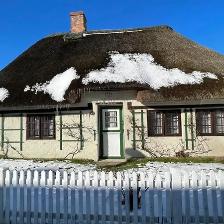 Hus Letji Man Dach Min *